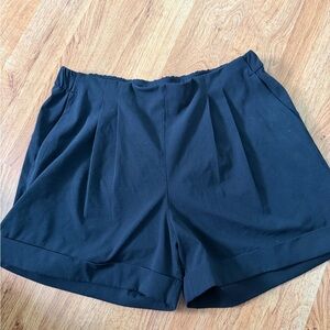 Lululemon practical play short black size 8